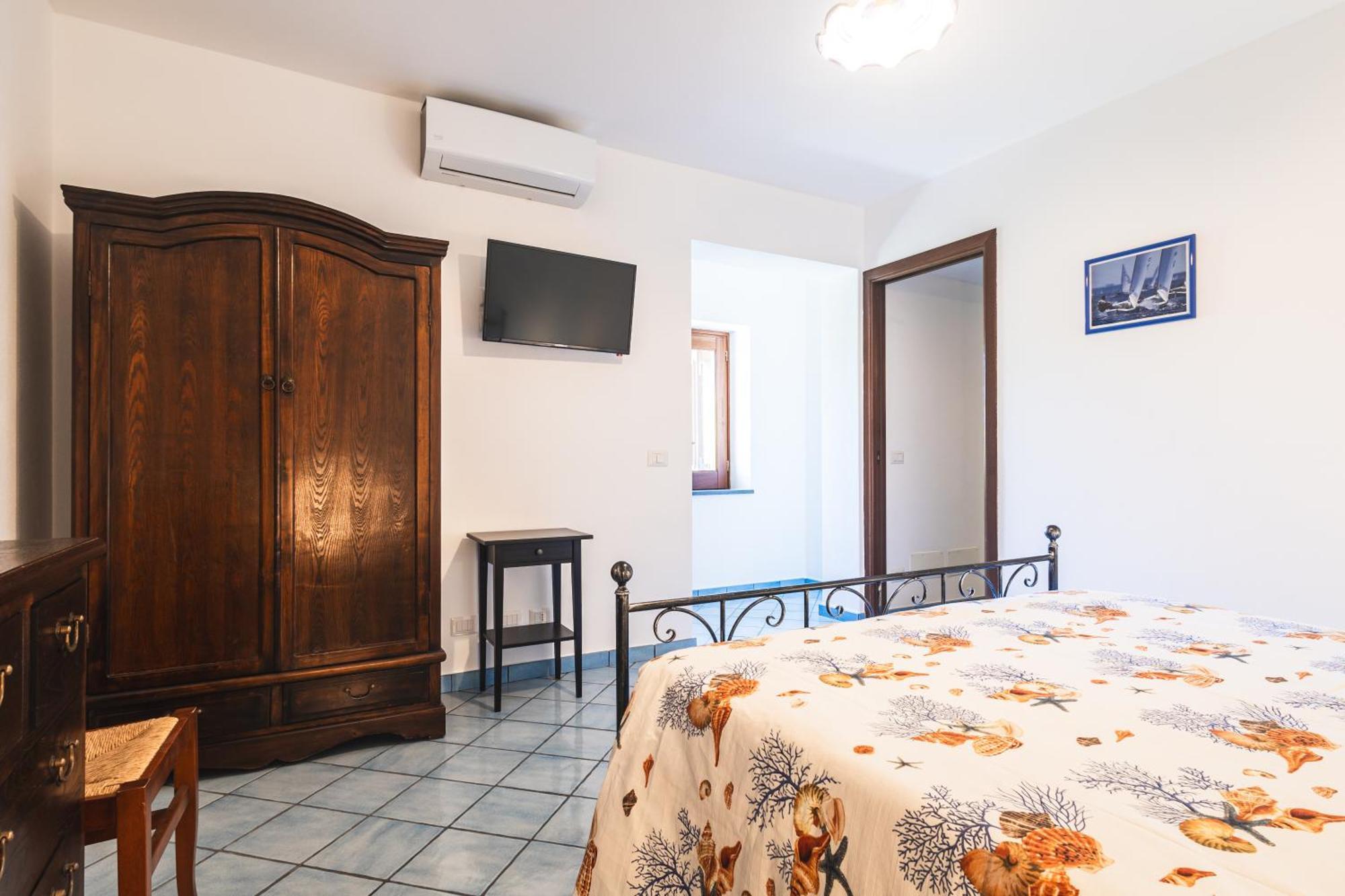 Hotel Residence La Villetta Canneto  Esterno foto
